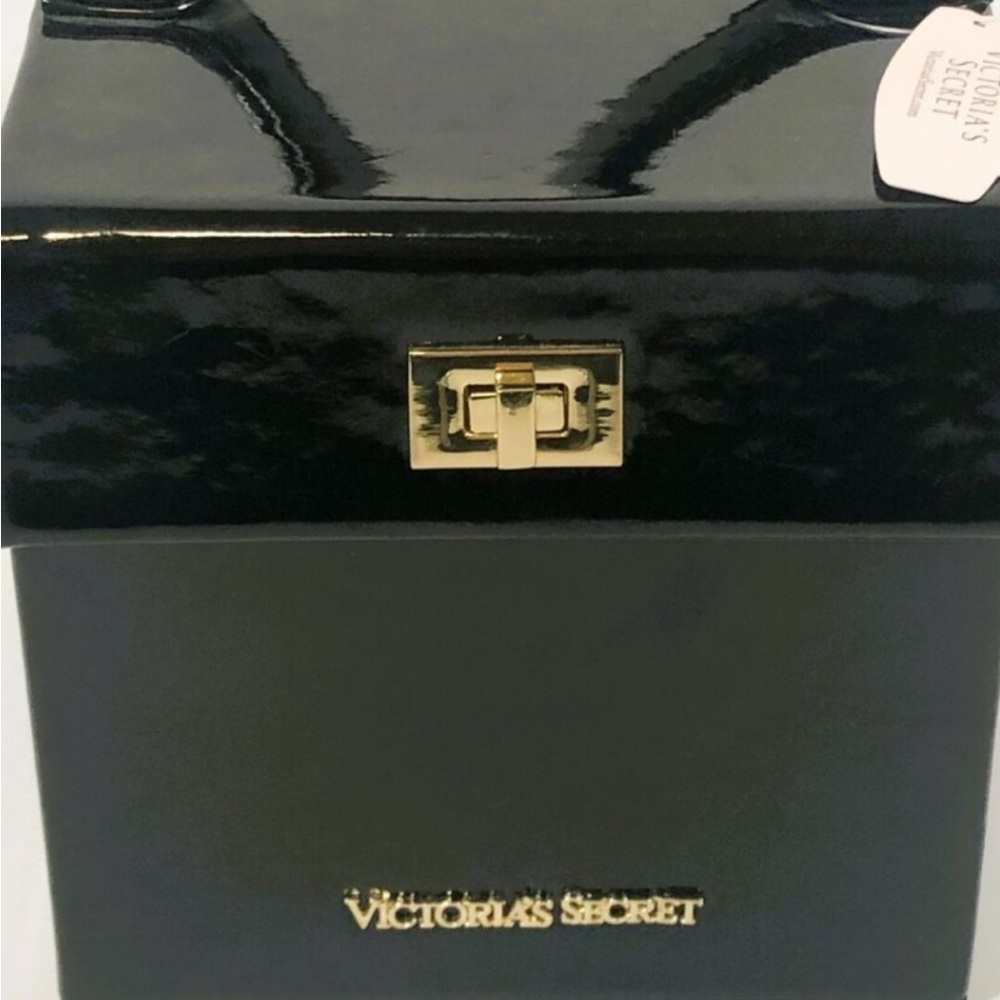 Victoria’s Secret Jewelry box & organiser.